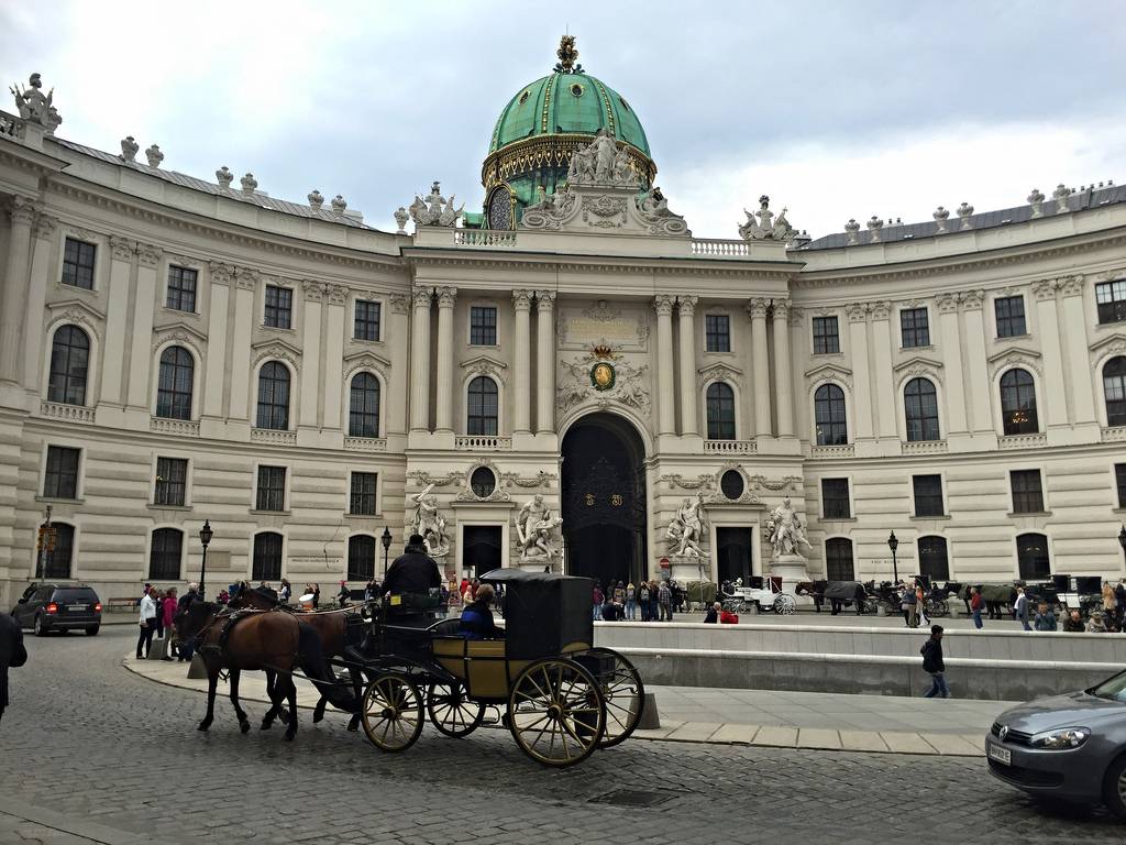 Cung điện Hofburg